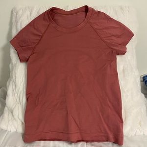 Lululemon swiftly tech short sleeve 2.0 size 2
